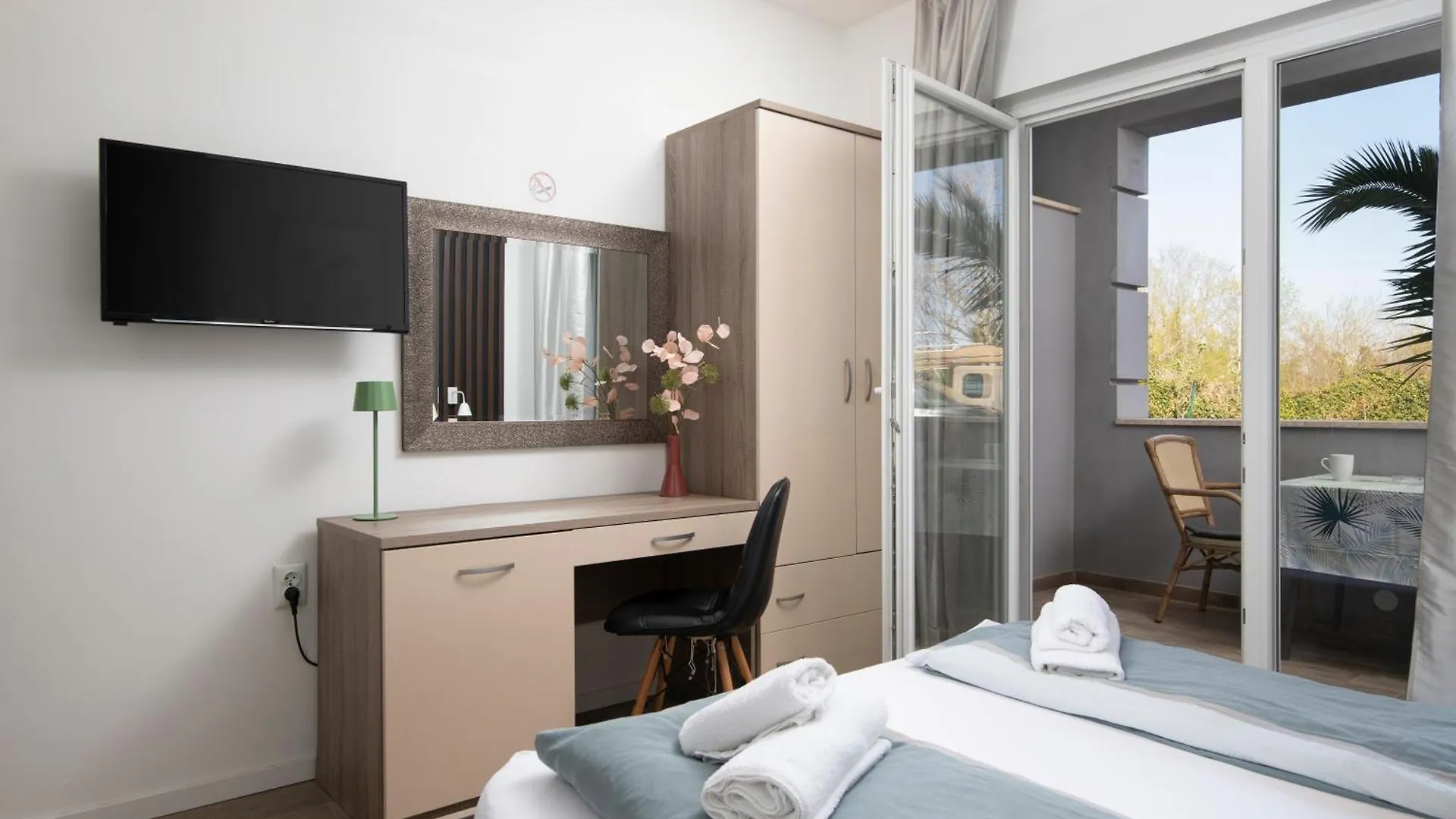 Apartmant & Rooms Villa Rosa Medulin Pomer 4*,  Horvátország