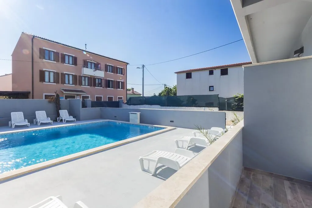 Apartmant & Rooms Villa Rosa Medulin Pomer 4*,  Horvátország